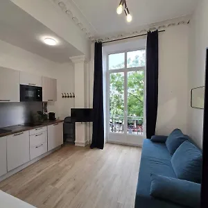Poisson 3 , Paris France